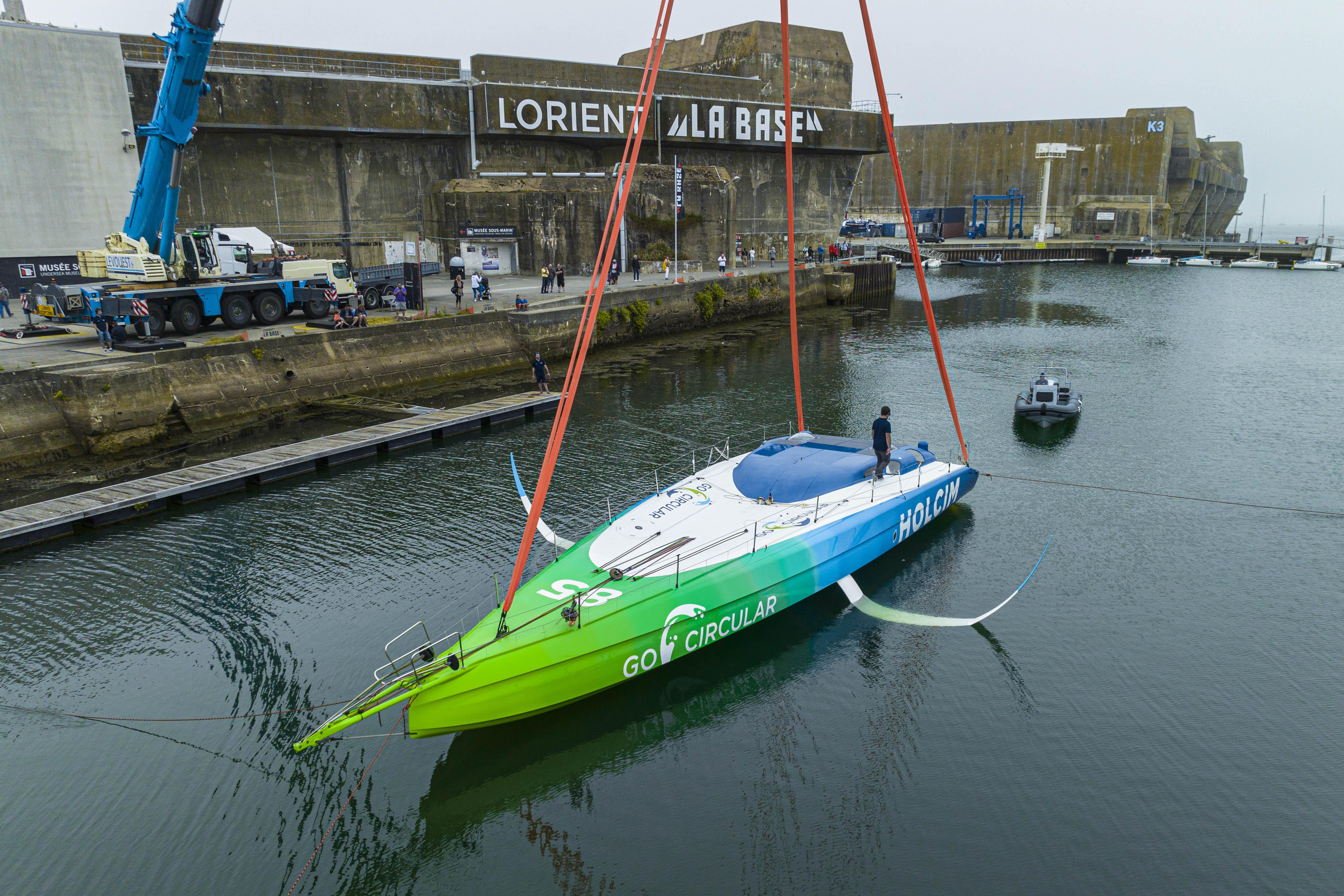 La remise à l’eau d’Holcim-PRB symbolise la dernière ligne droite vers le Vendée Globe pour Nicolas Lunven